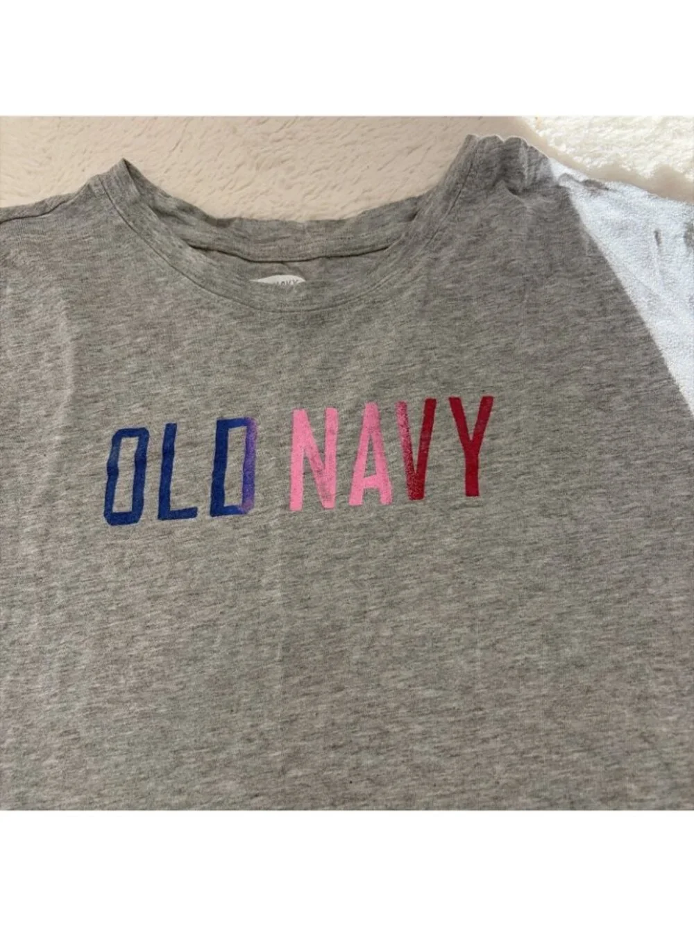 Old Navy Girls Small Crop Tee Center Logo Gray Ombré Logo